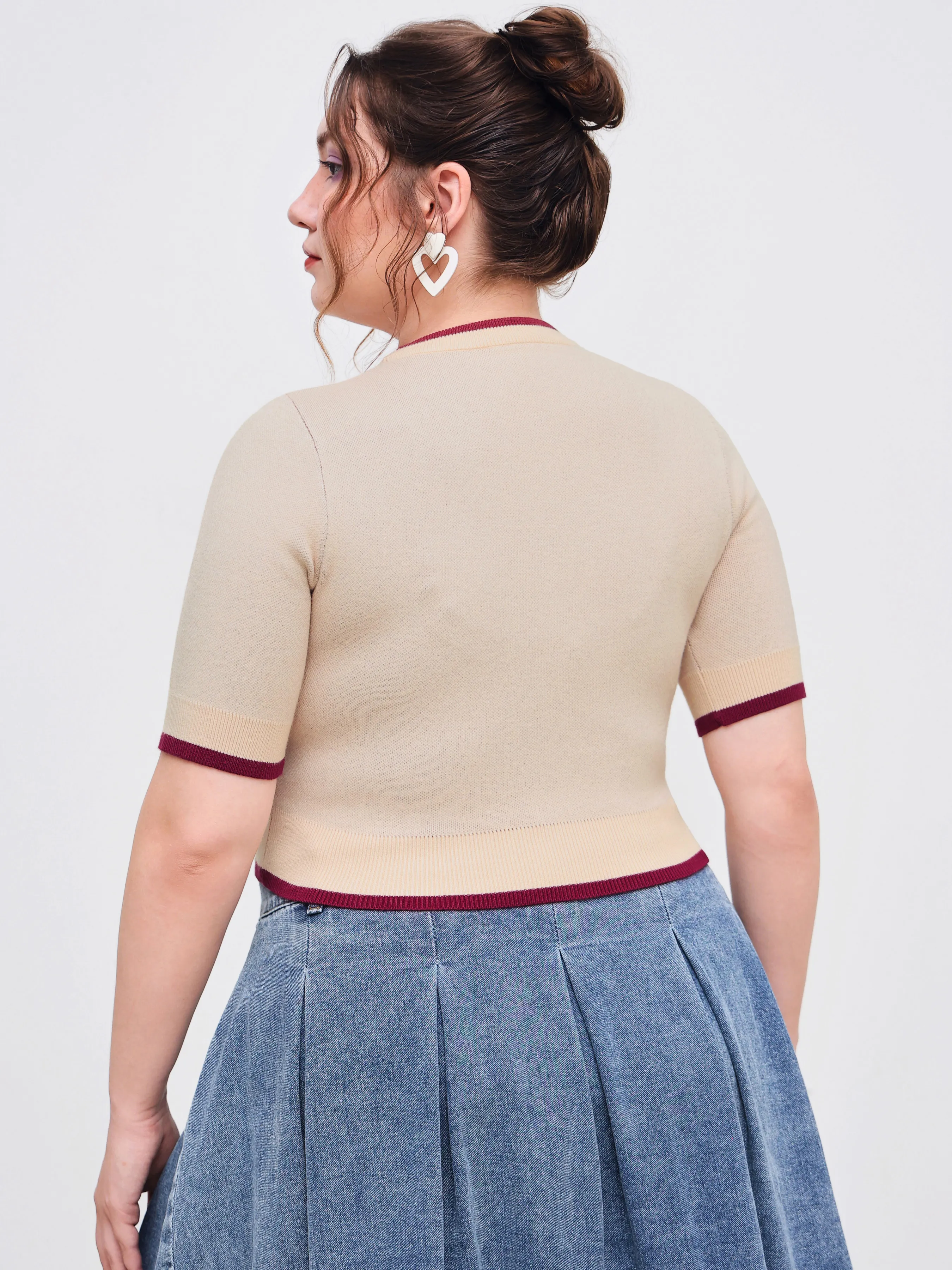 Haut à manches courtes avec graphique de chat et col rond en jacquard Curve & Plus